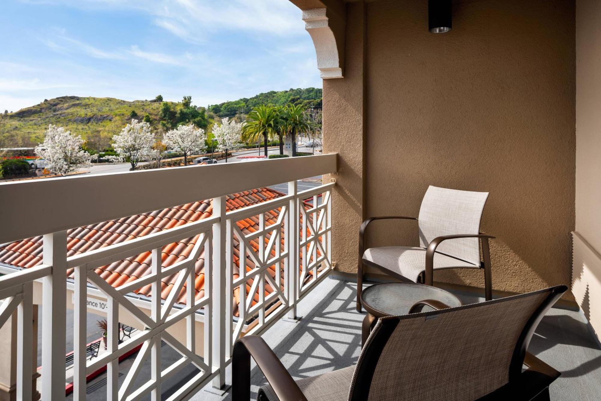 Hotel Courtyard Novato Marin/Sonoma Zewnętrze zdjęcie