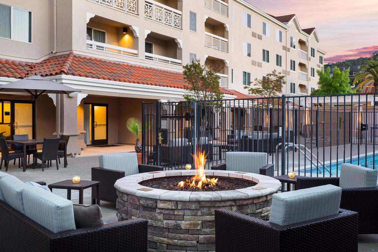 Hotel Courtyard Novato Marin/Sonoma Zewnętrze zdjęcie