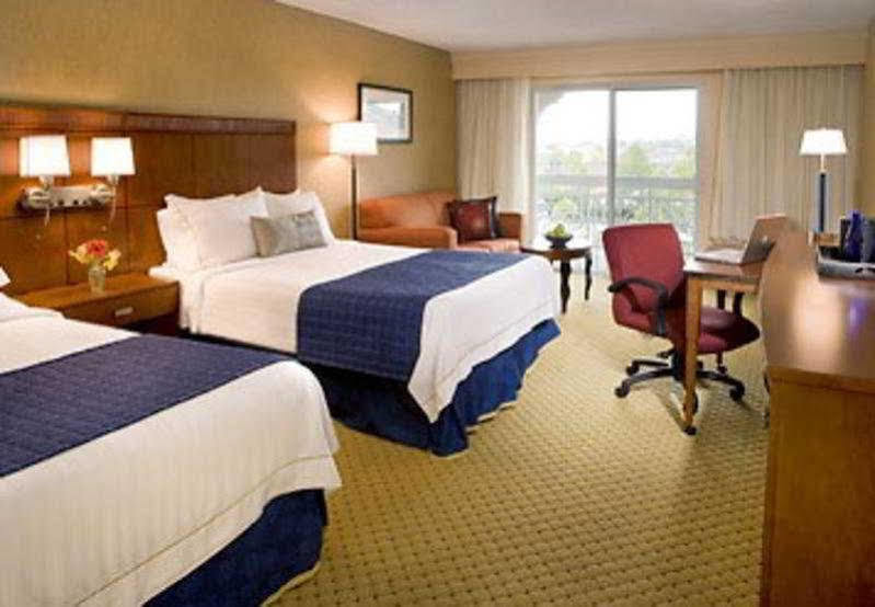 Hotel Courtyard Novato Marin/Sonoma Zewnętrze zdjęcie